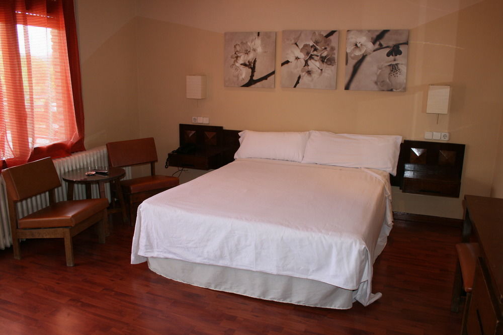 Hotel Los Olivos Getafe Zewnętrze zdjęcie